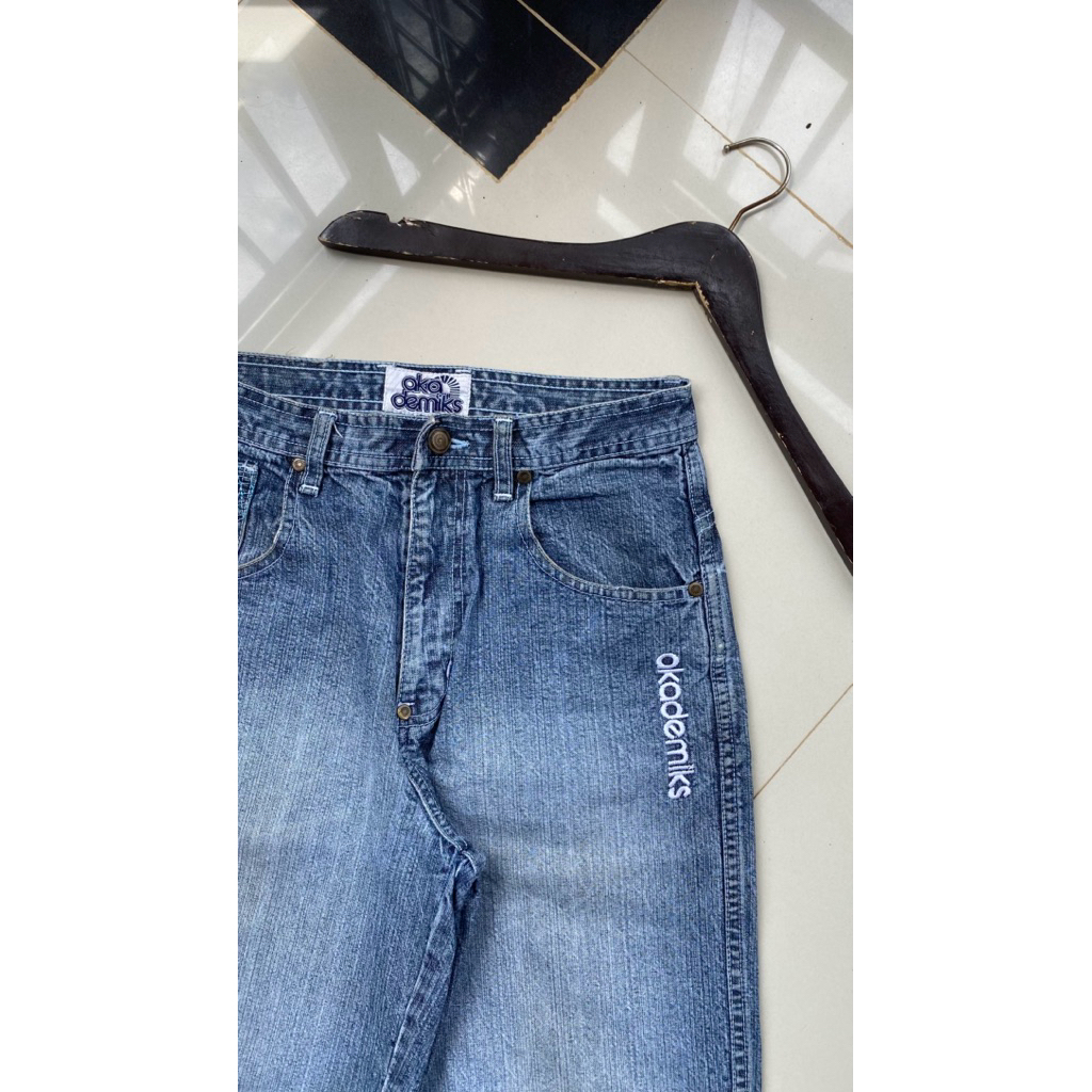 jeans begy akademiks