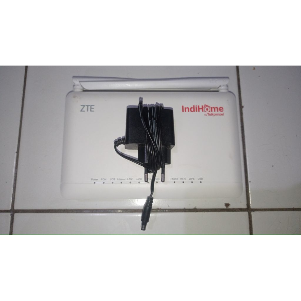 router ZTE F670L PORT BIRU