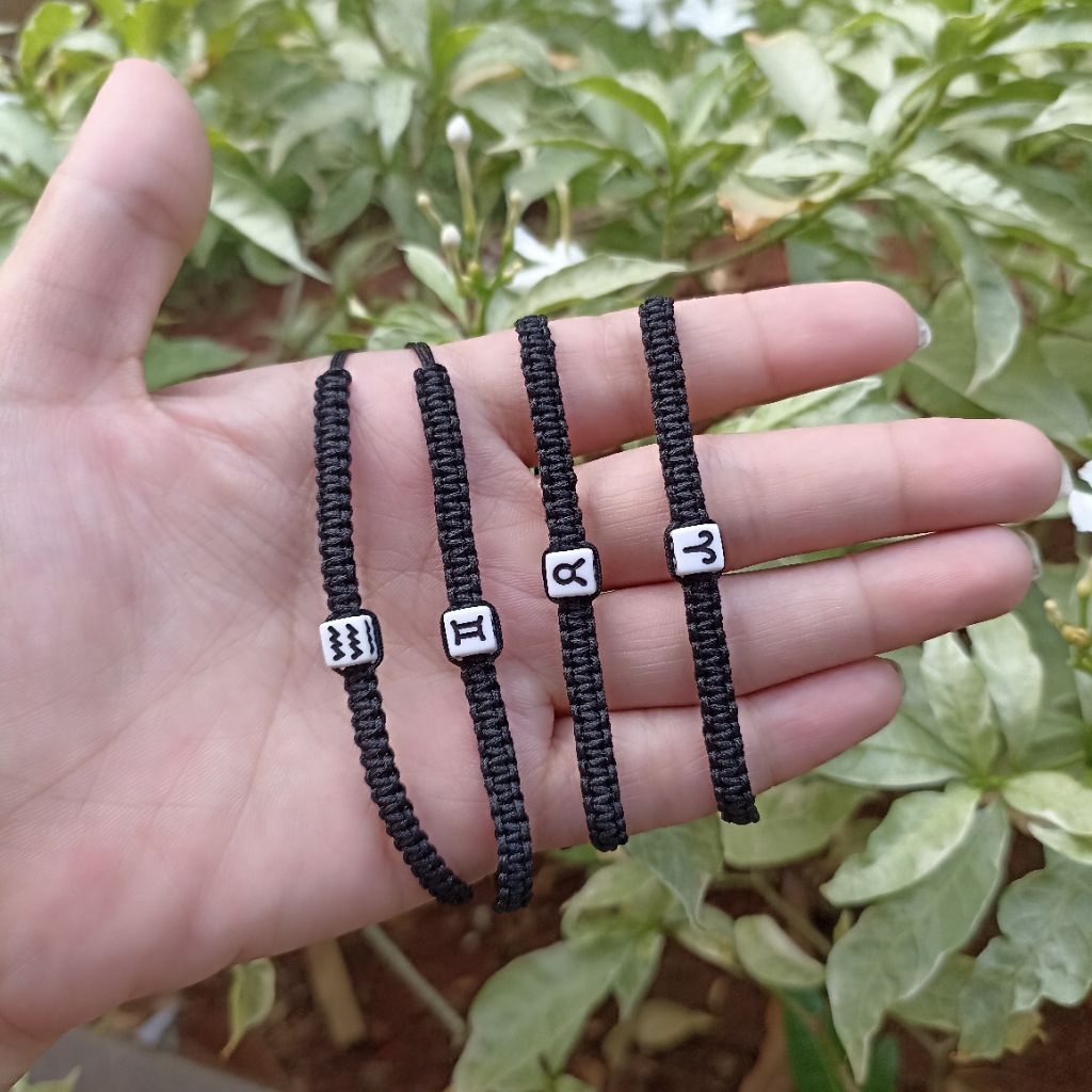 Gelang Zodiak