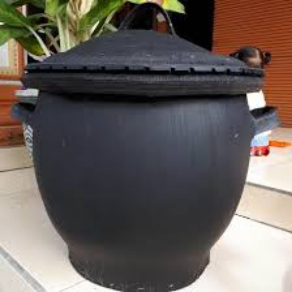 TEMPAH SAMPAH DARI BAN BEKAS POLOS