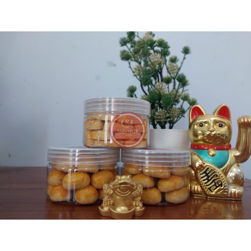 Putri Salju Cookies Red Velvet 200 gr
