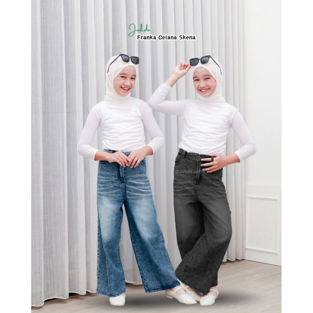 CELANA SKENA ANAK PEREMPUAN