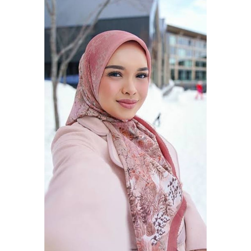 Holiday series 2 buttonscarves Rose festive parfume