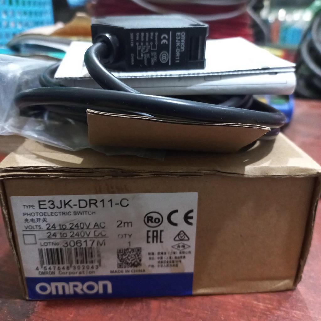 Photoelectric Switch E3JK-DR11-C OMRON