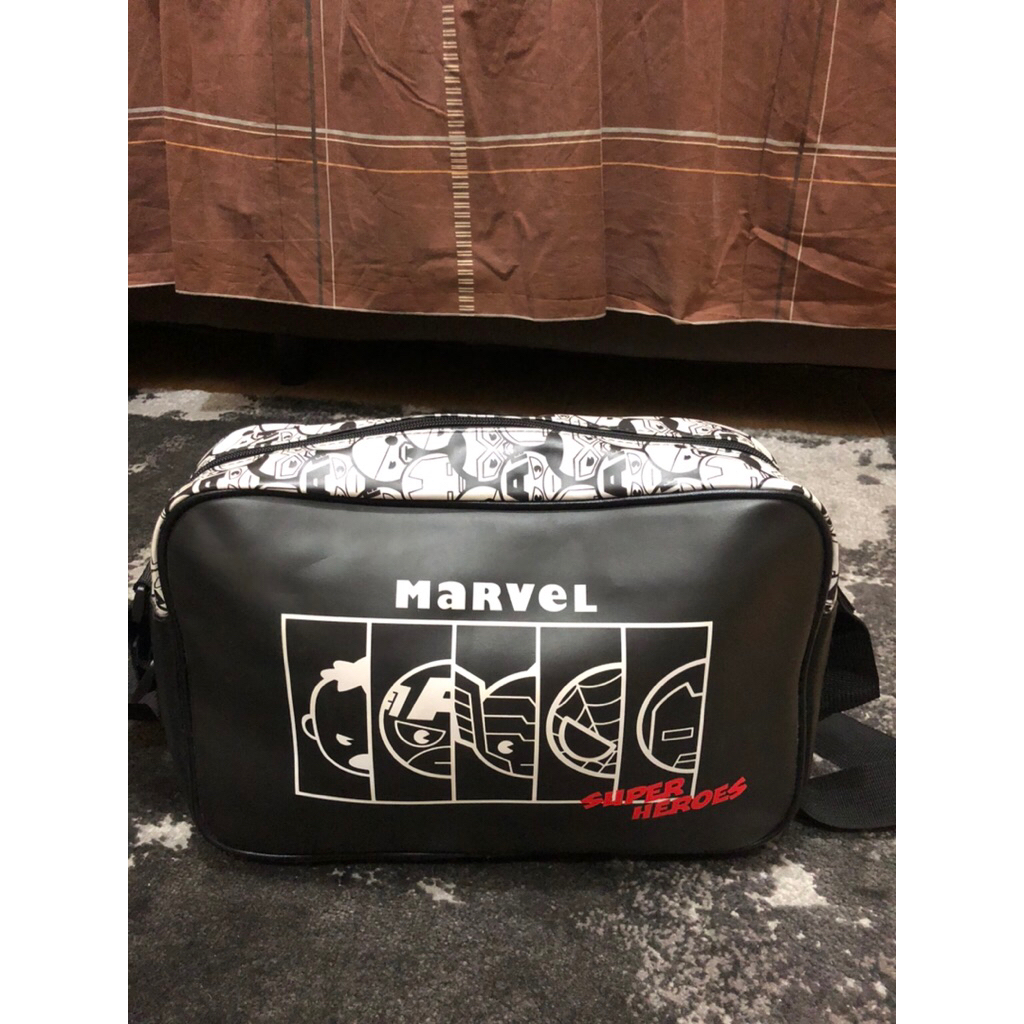 MINISO X MARVEL SLING BAG PRIA