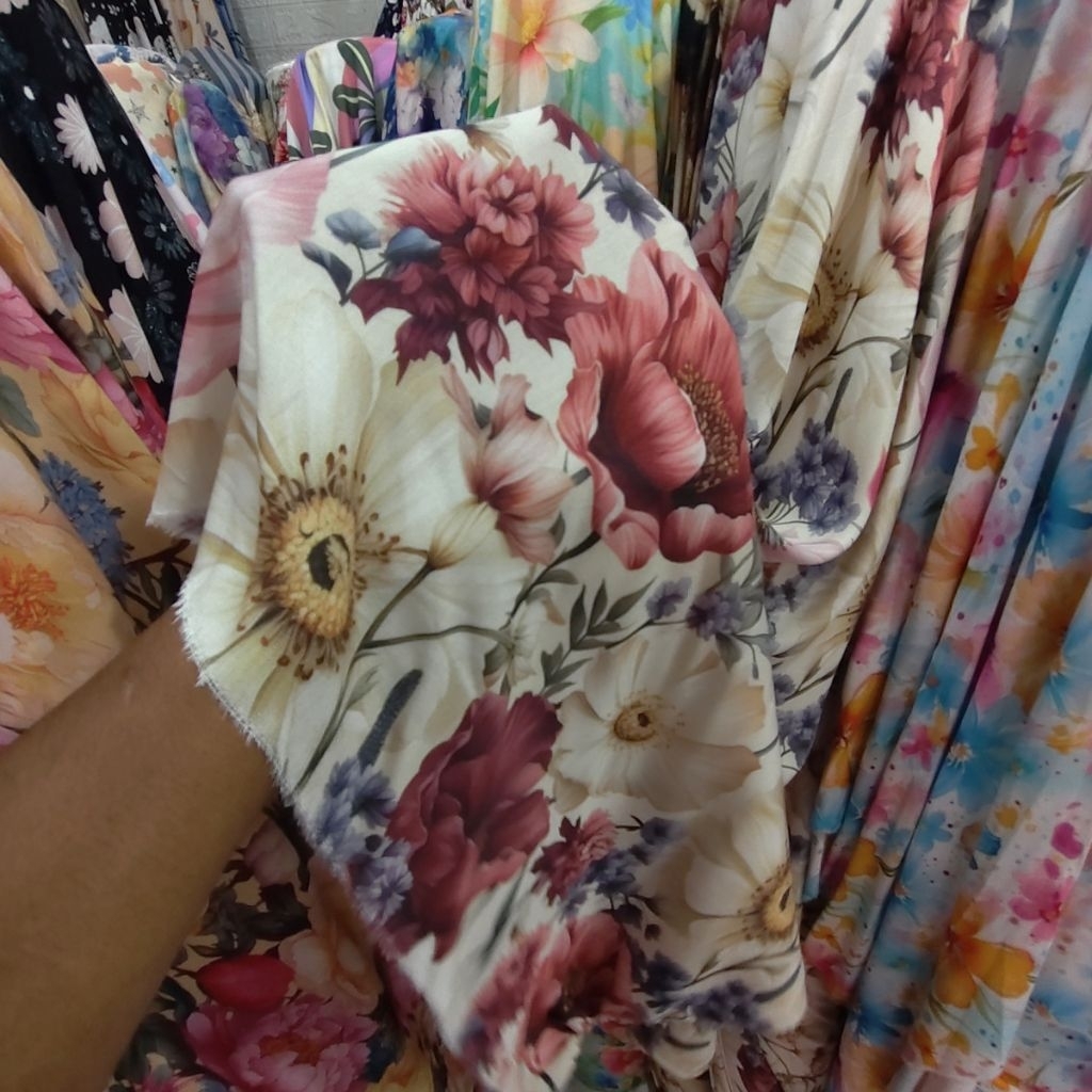 KAIN RAYON VISCOSE PREMIUM MOTIF BUNGA BESAR - KAIN RAYON MOTIF KEMBANG BESAR HARGA PERSETENGAH METE
