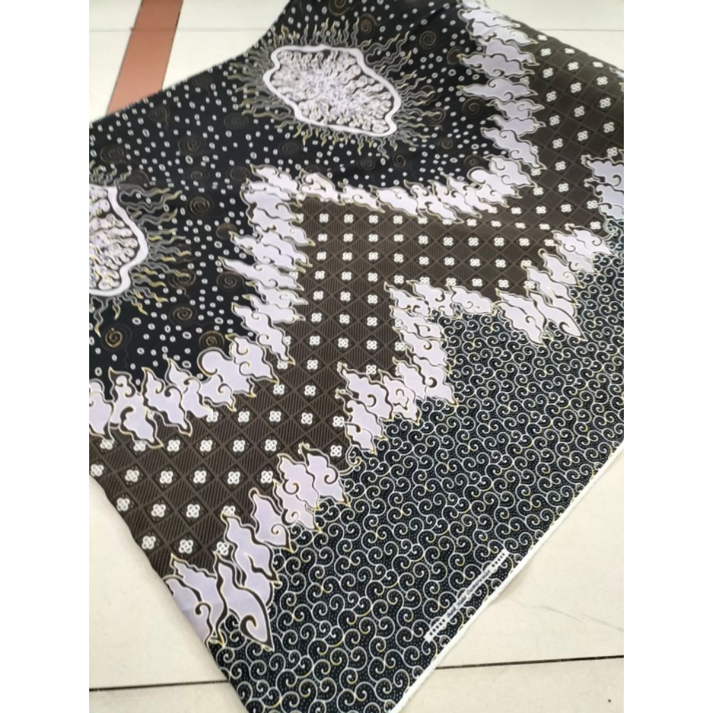 Kain Batik Semi Sutra halus / Batik Foill Halus Premium / Harga Per setengah meter