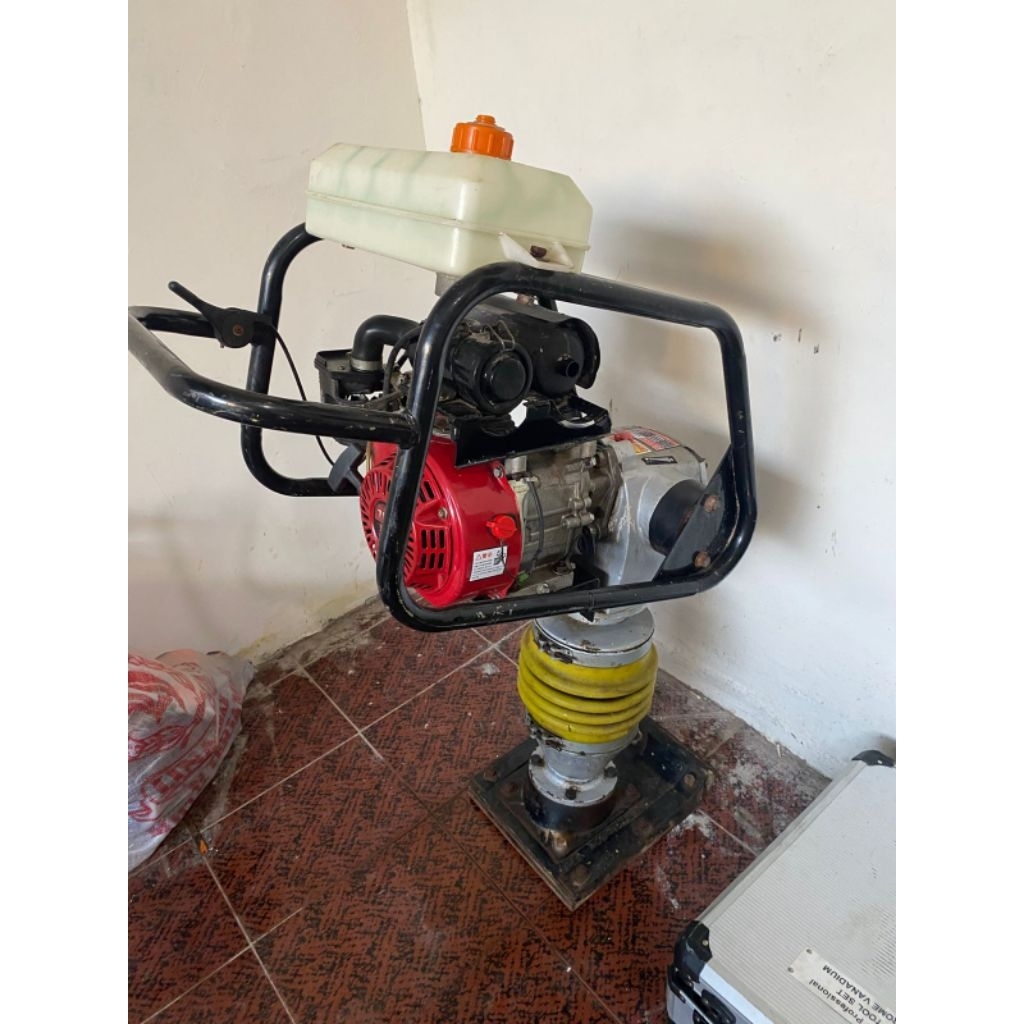 Stamper kuda Tigon (Robbin)