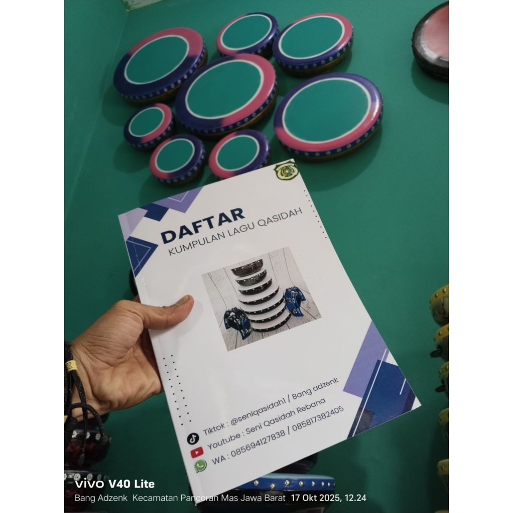 Buku kumpulan lagu qasidah versi Indonesia
