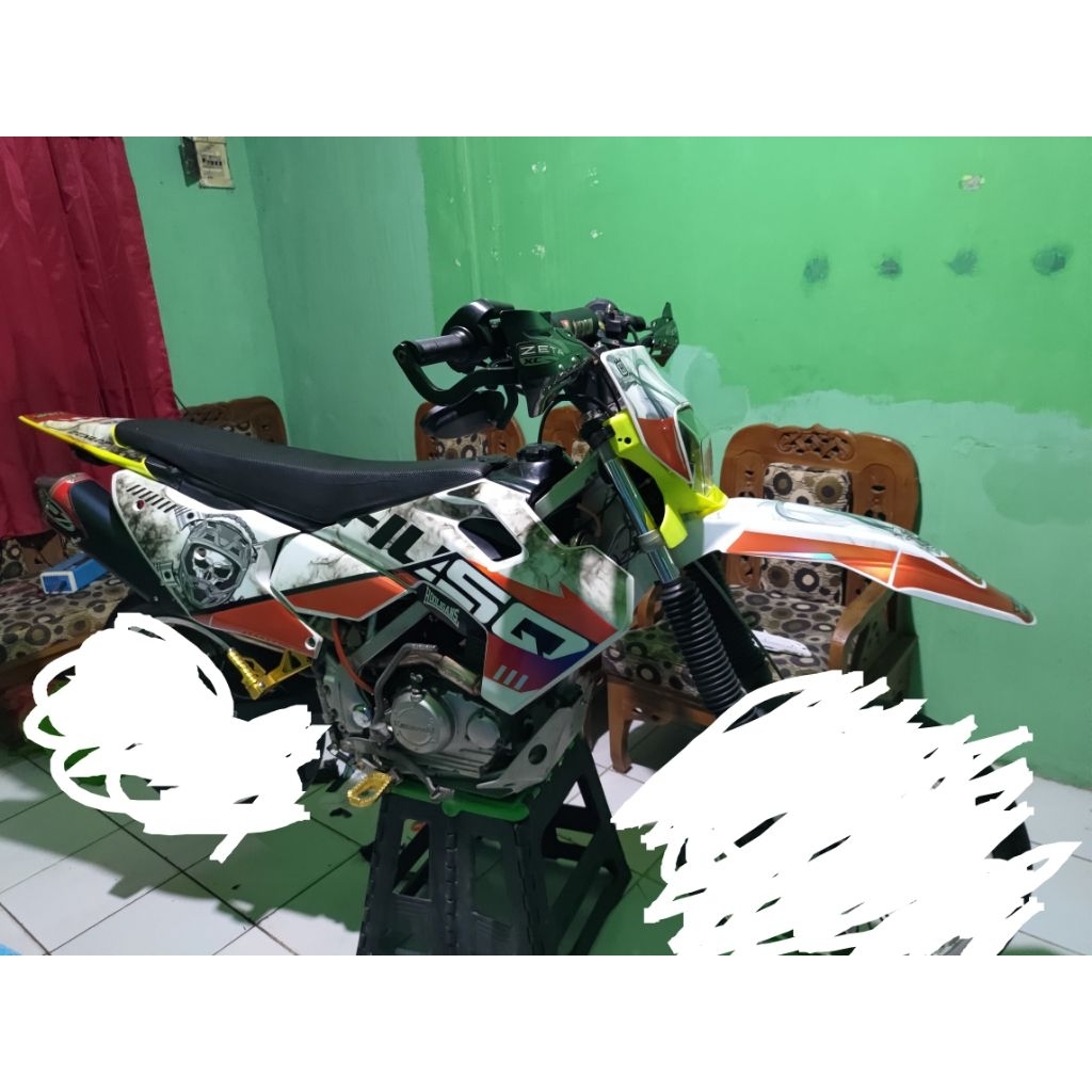 Body set ganteng bodyset husqvarna husq 450 pnp klx dt dtracker 150 warna putih sudah ber decal teba