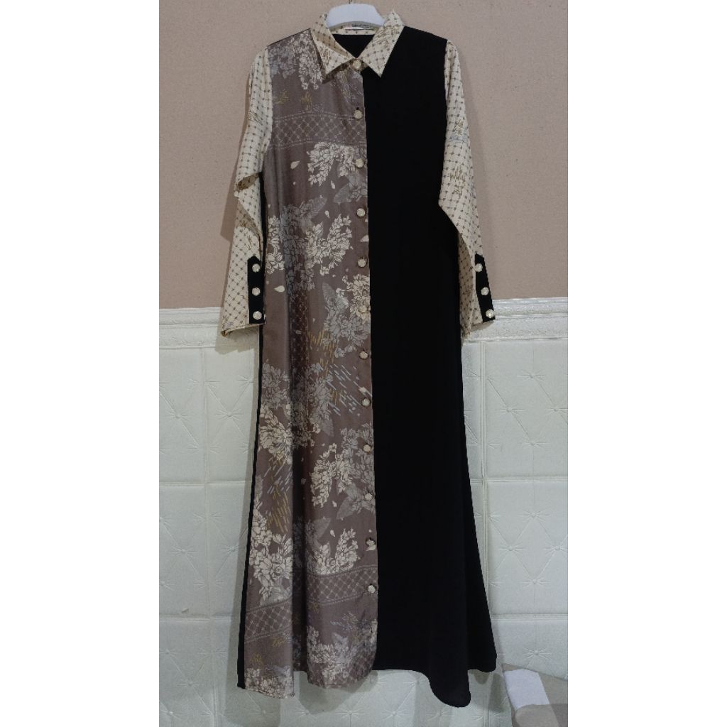 SABINA BY SELLY/GAMIS SABINA BY SELLY/GAMIS SECOND/GAMIS BEKAS/GAMIS HITAM/PRELOVED/GAMIS PRELOVED