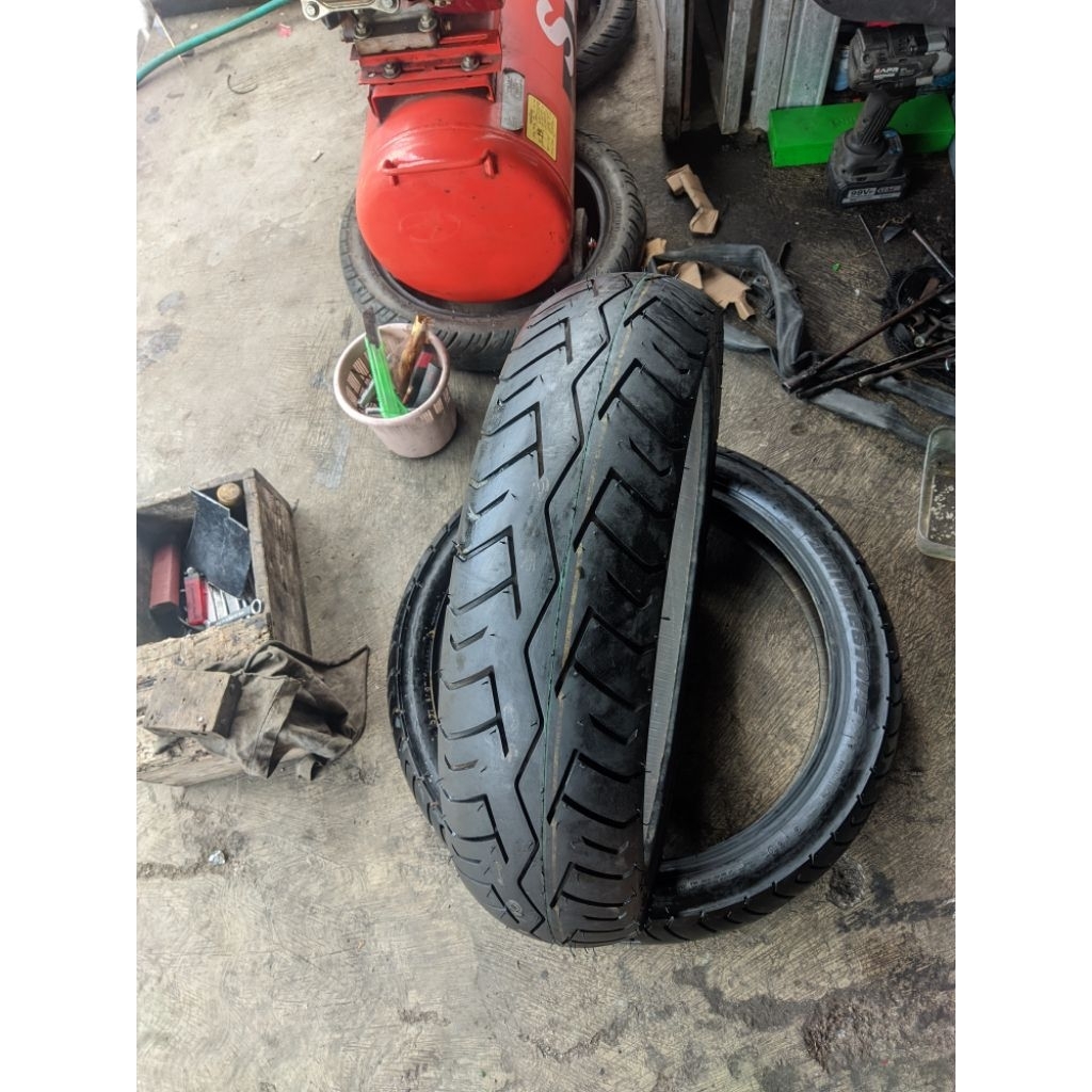 BAN LUAR BRIDGESTONE BATTLAX RING 18
