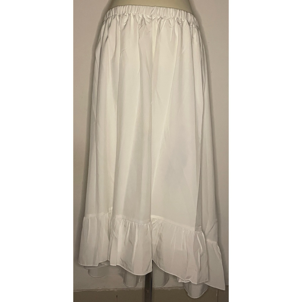 Rok Putih Ruffle Bawah Chic & Feminine - Overstock Shein