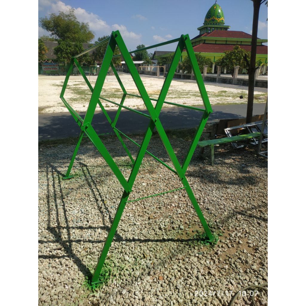 Jemuran Baju Besi lipat