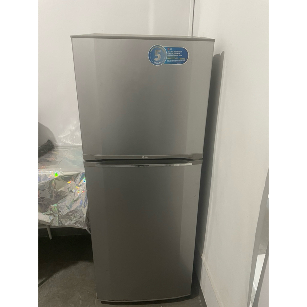 kulkas bekas 2 pintu LG GNV preloved second grey abu-abu freezer tanpa bunga es