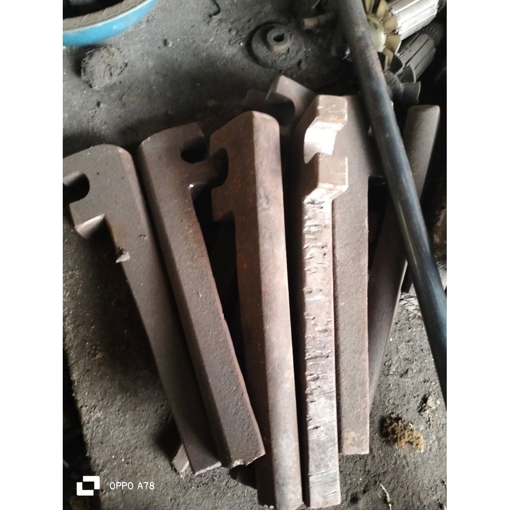 KUNCI BESI ASLI TERBUAT DARI BAJA PER MOBIL TRONTON DIJAMIN KUAT KOKOH BISA COD