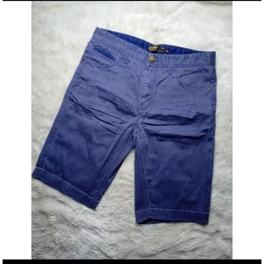 Celana pendek katun produk EMBA orginal size 29 model regular nyaman dipakai