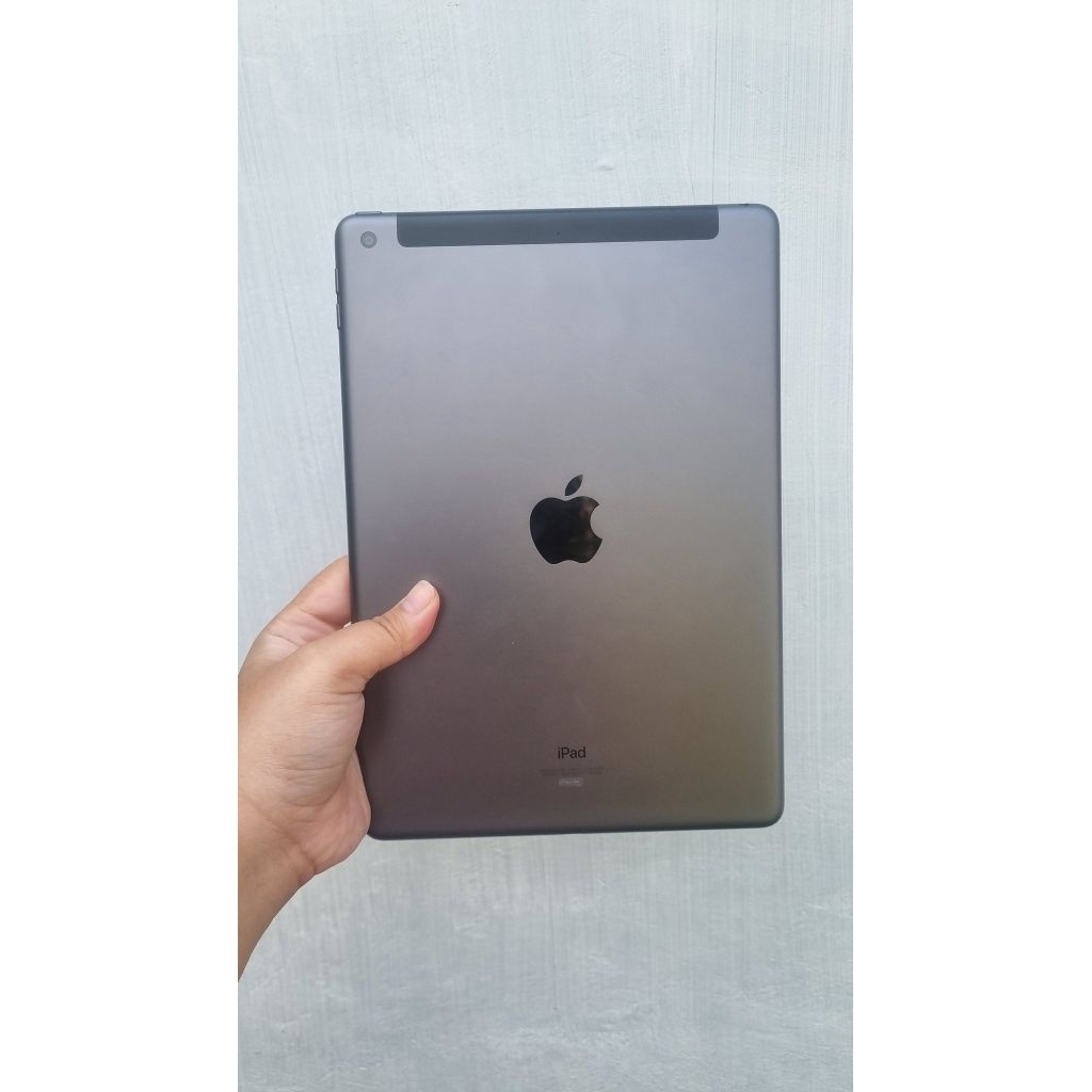 Ipad Gen 8th 32gb Wifi+celullar preloved second