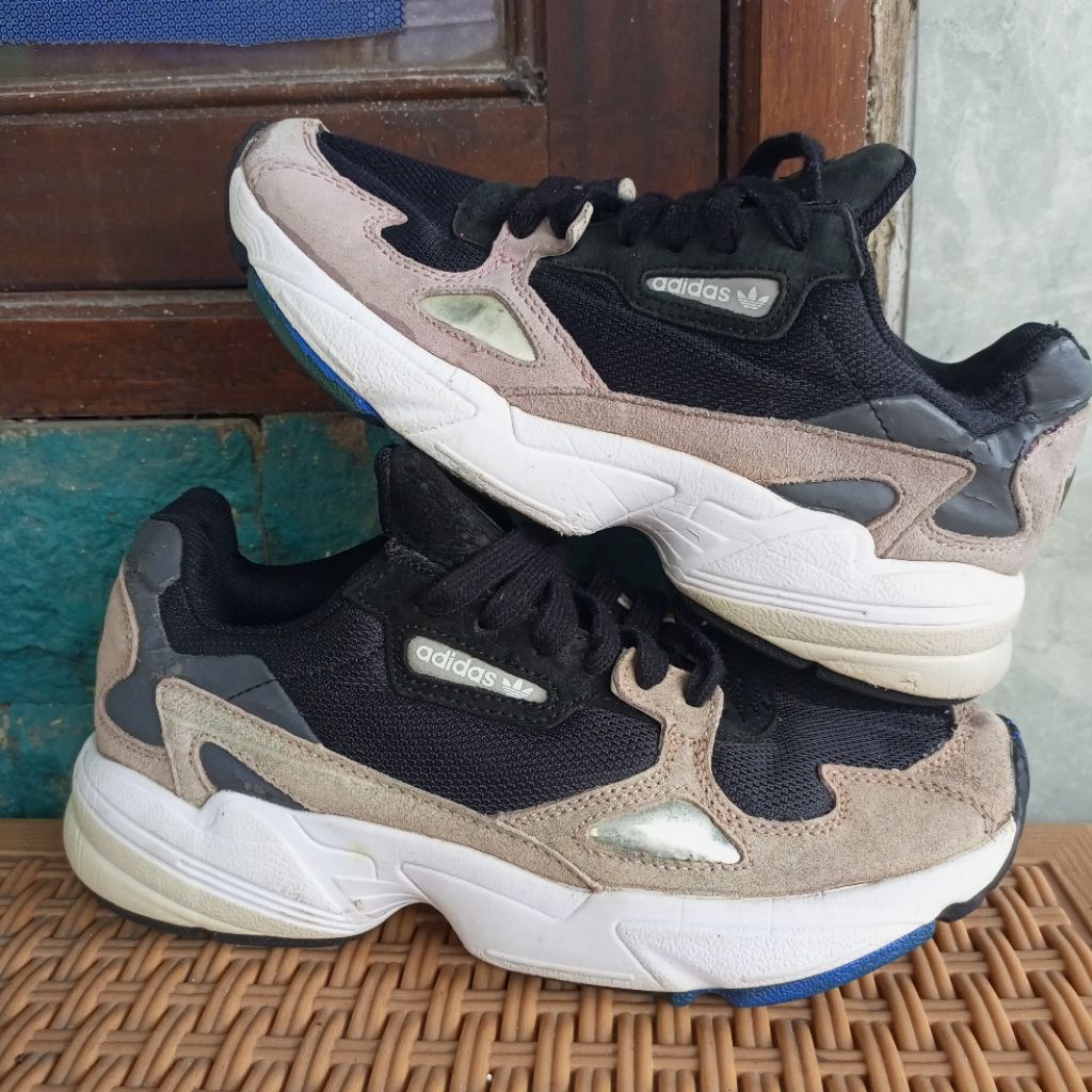 sepatu second size 38