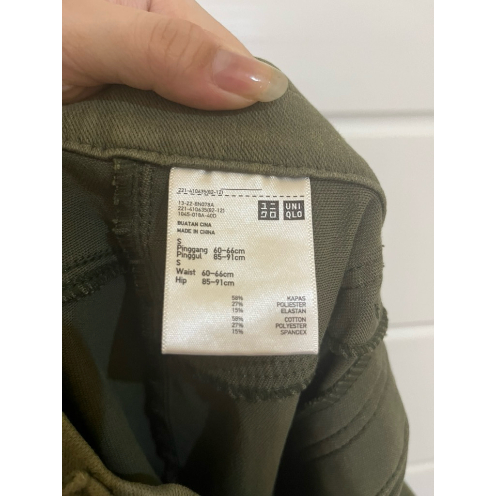 Preloved Uniqlo Trousers