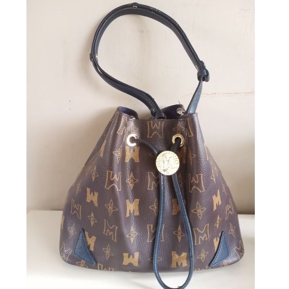 METROCITY BUCKET BAG