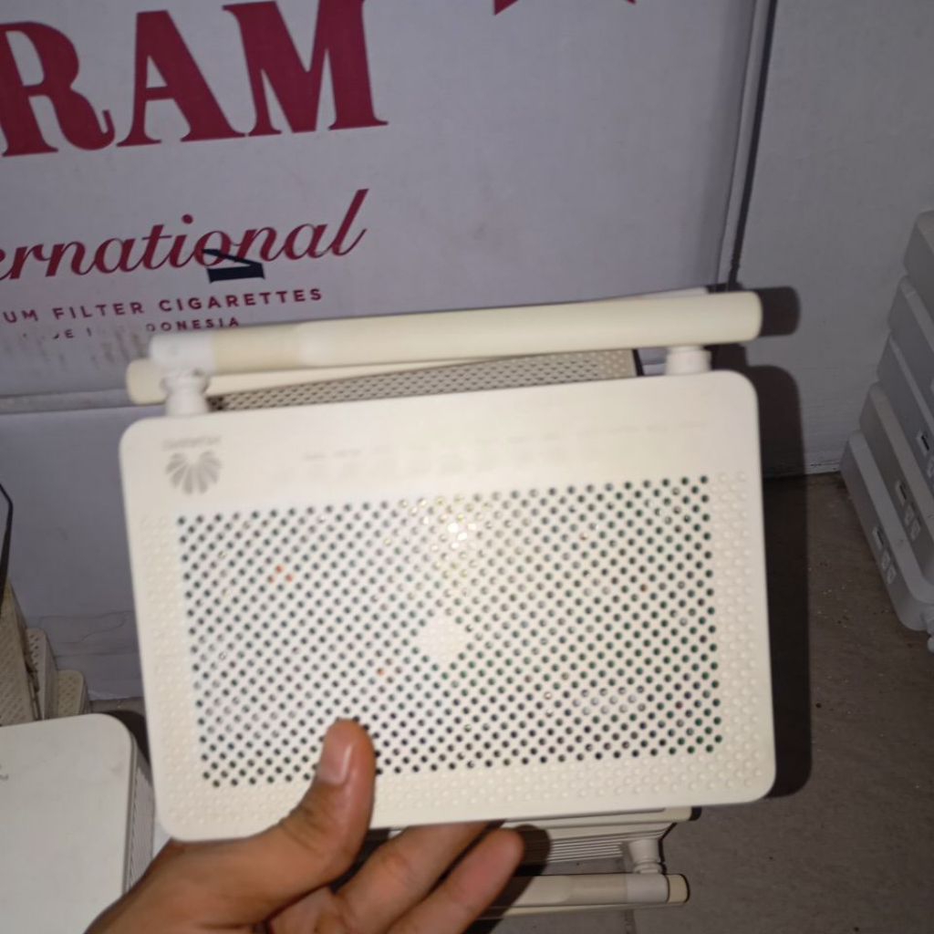 modem ont Huawe hg8245H5 unit adptor