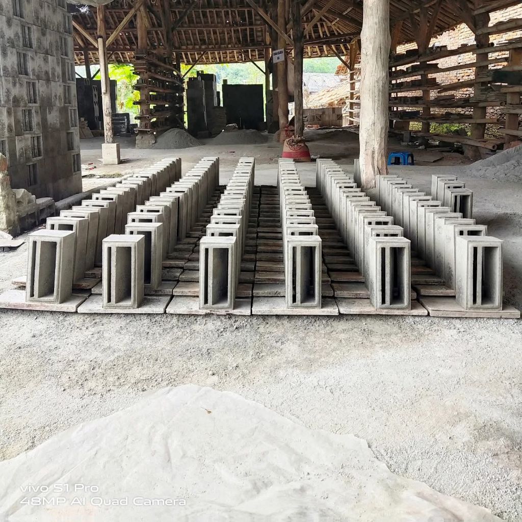 ROSTER BETON nako mini (10x20) roster beton minimalis, loster beton nako berkualitas, roster beton m