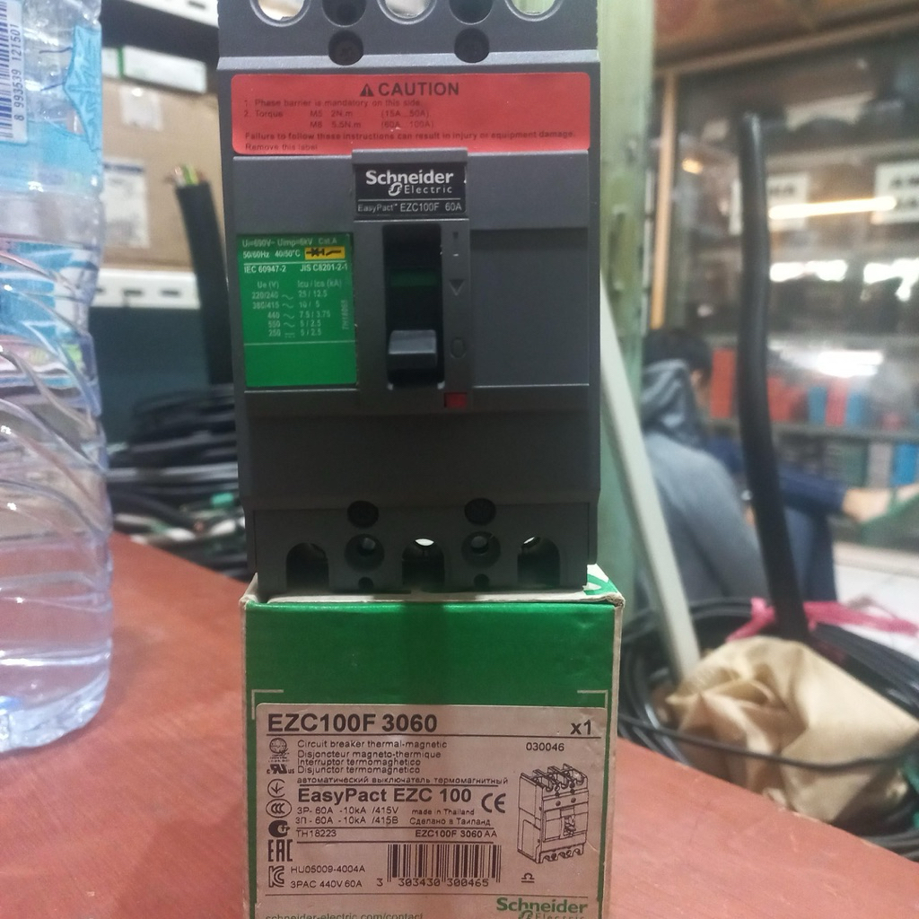 Ezc100f3060 Schneider mccb 3phase 60a