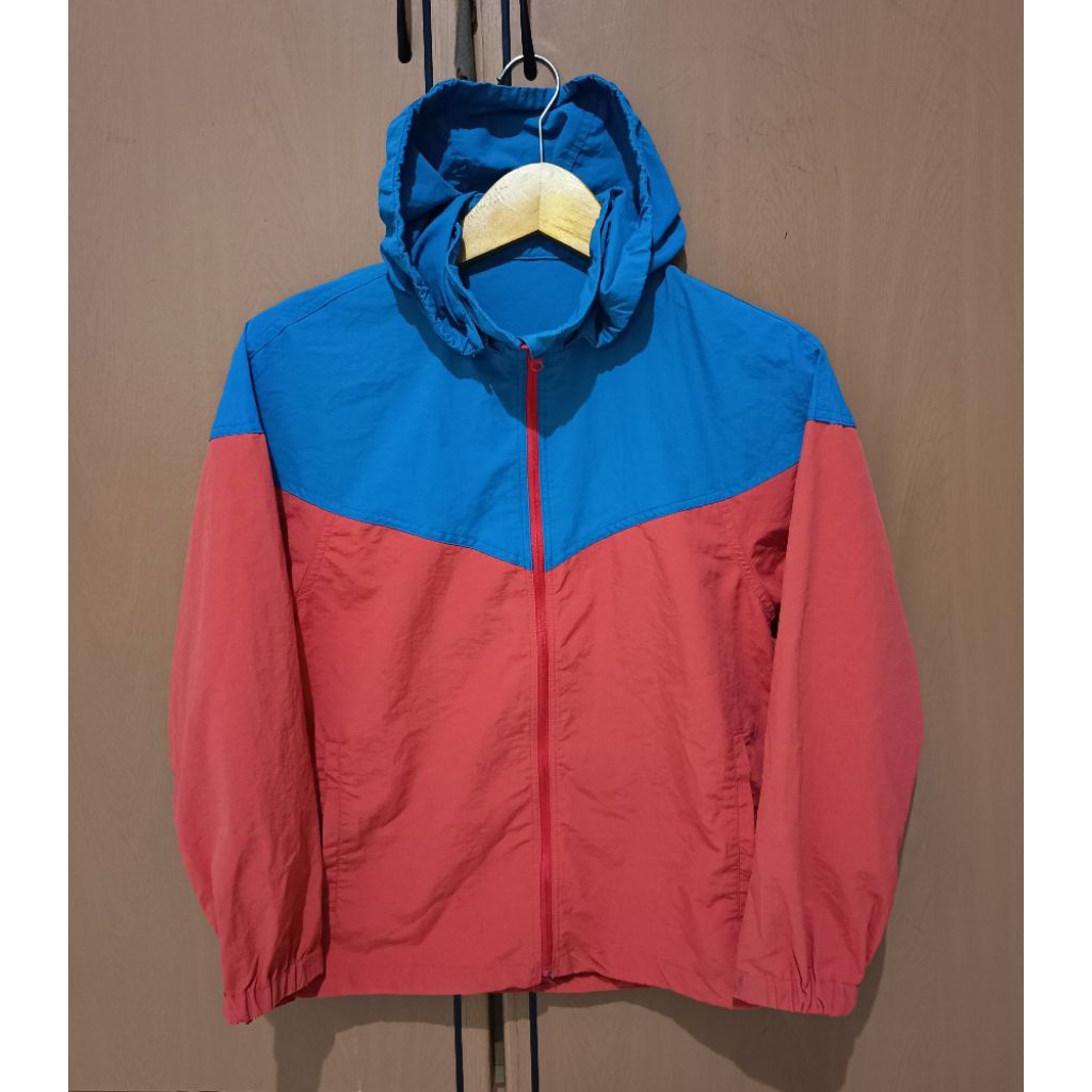 JAKET WINDBREAKER GU GLOBAL UNIQLO