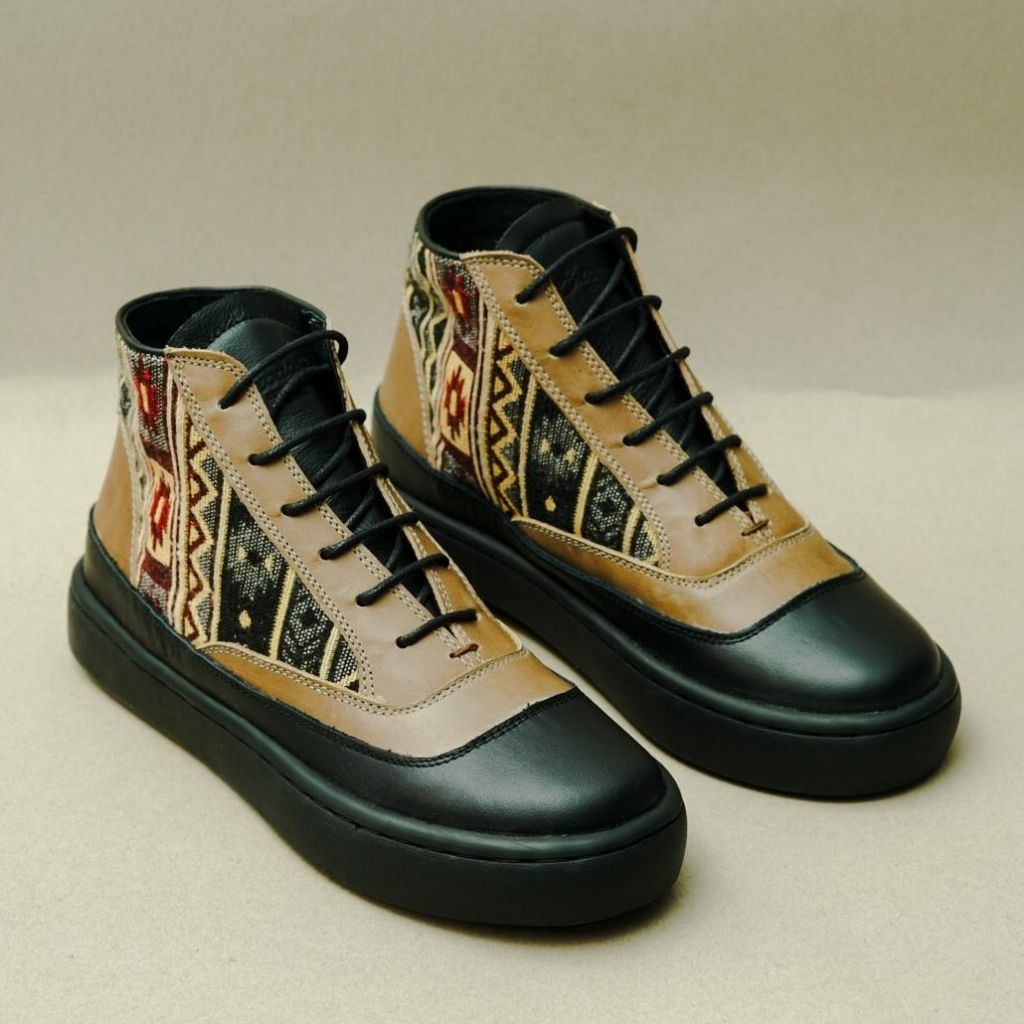 Sepatu Sneakers Kulit Pria Exodos57 - New Meawa Etnik