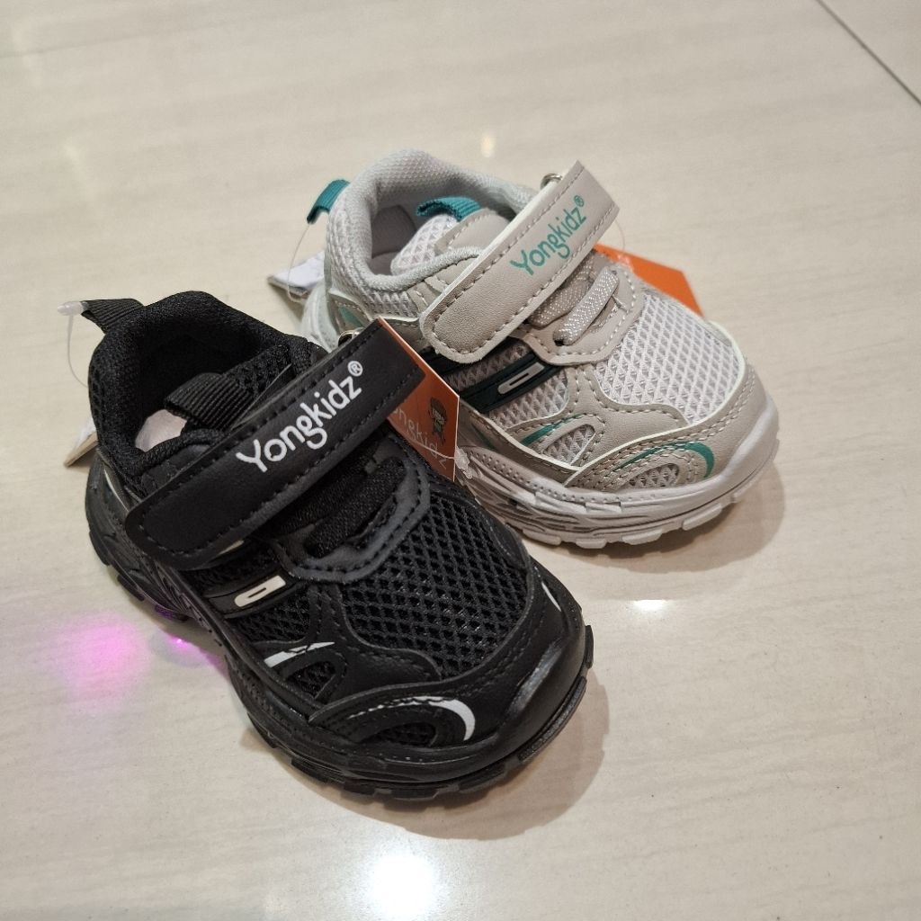 Yongkidz sepatu anak LED warna warni terbaru size 21-25