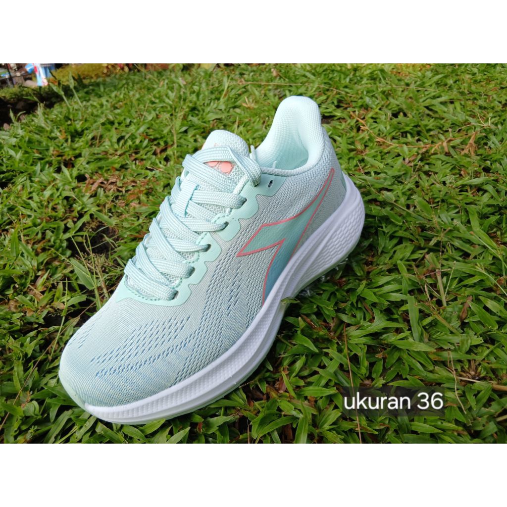 sepatu sport joging olahraga cewek diadora women
