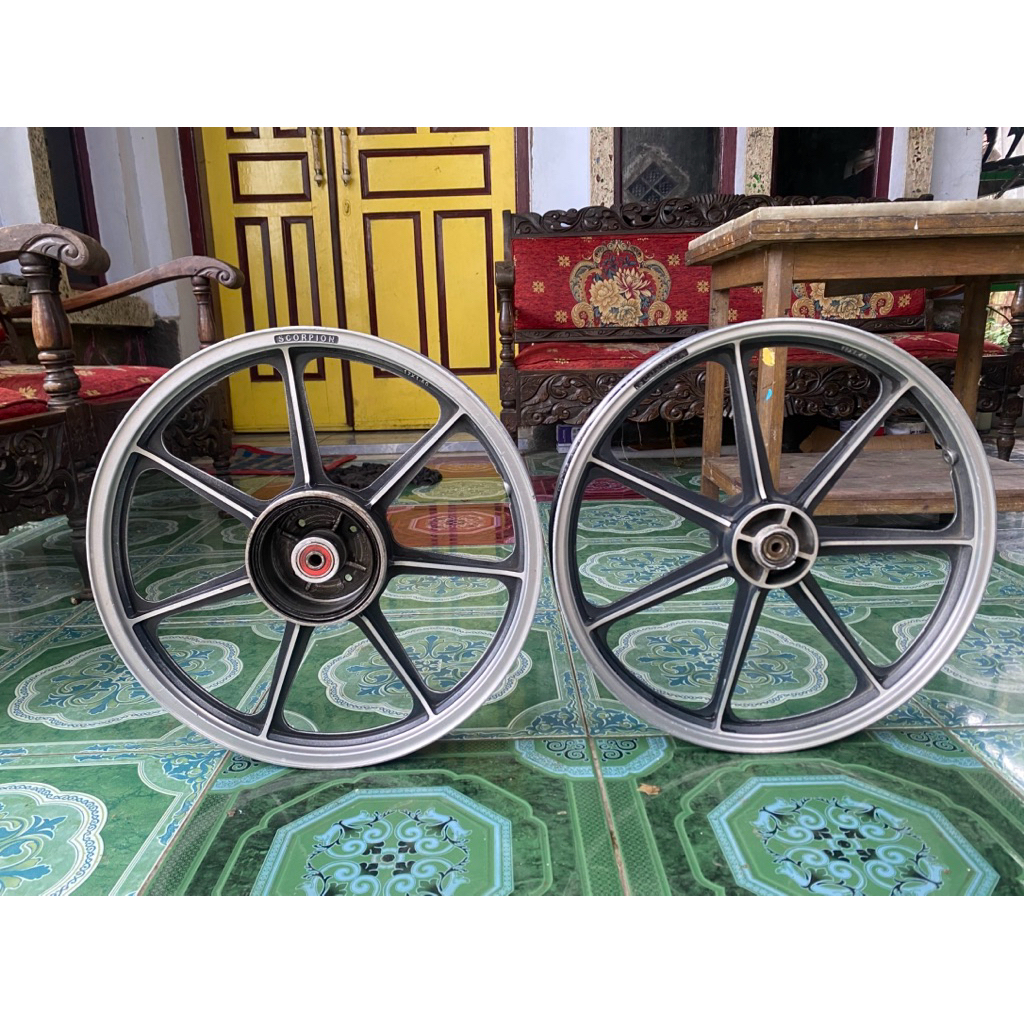 Velg pelk Scorpion yamaha ukuran17-160/17-140