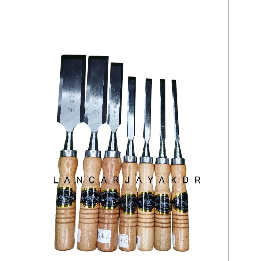 Tatah kayu Tjap Mata berbagai ukuran