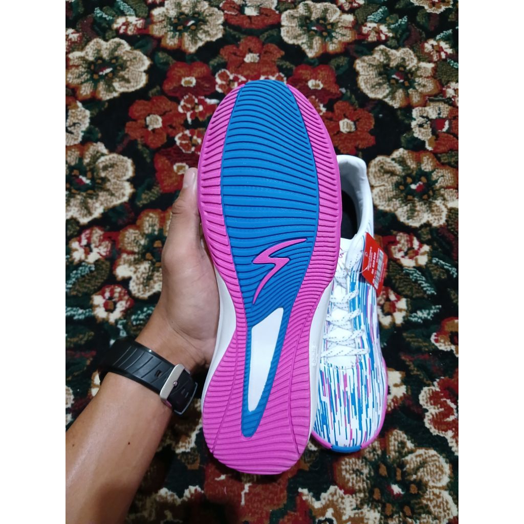 SPECS LIGHTSPEED REBORN IN WHITE/MAGNIFICO