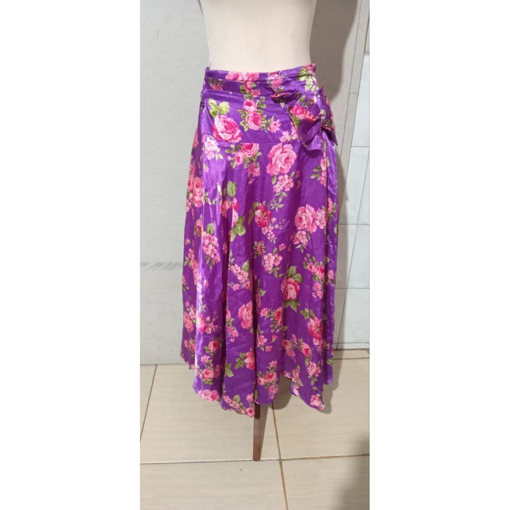 Rok Panjang Ungu Bunga Bawahan Bekas Preloved