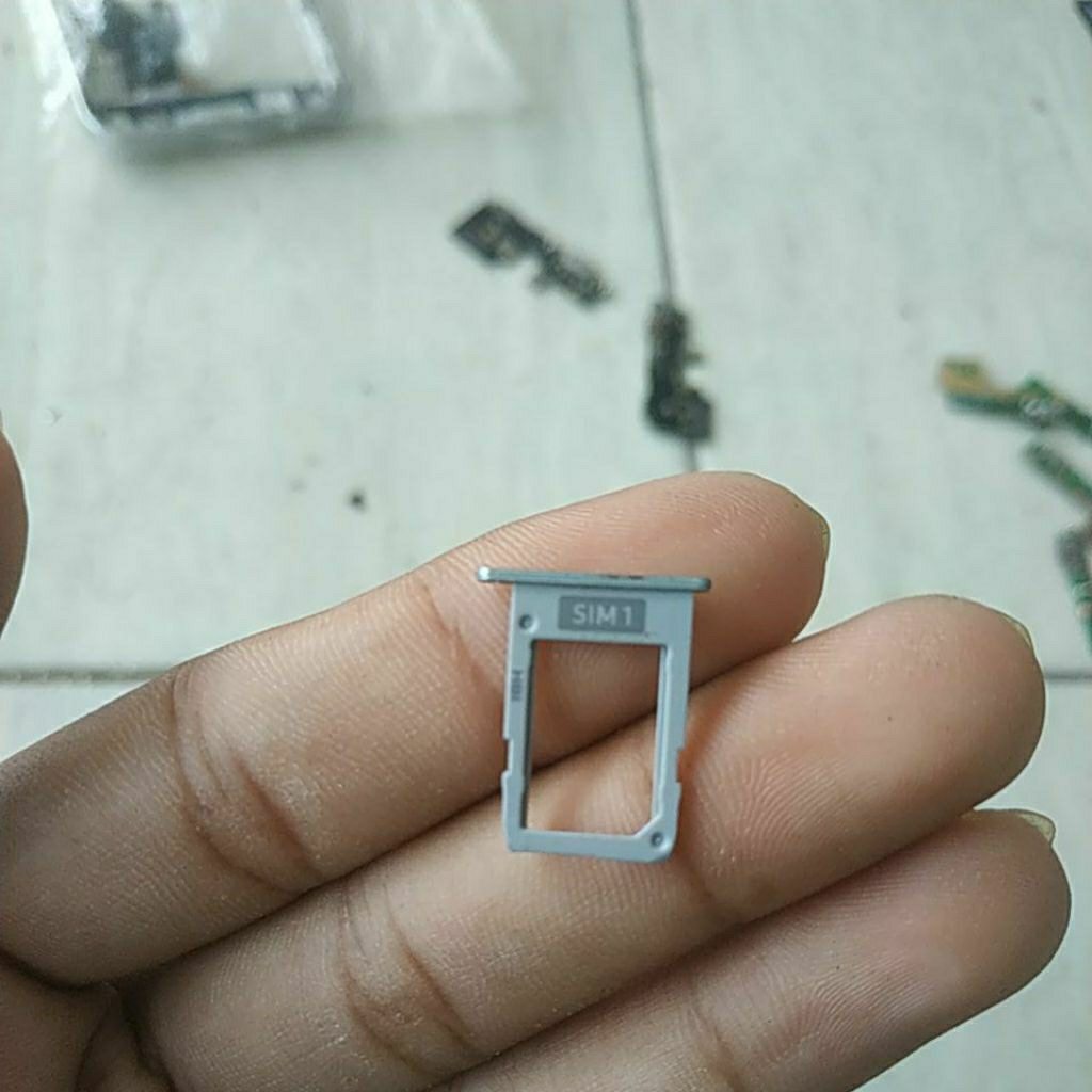 simtray kecil bekas Samsung j7 pro