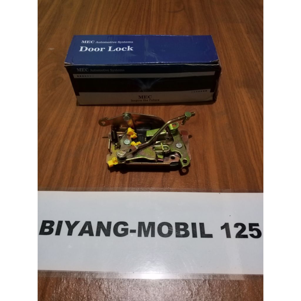 Doorlock Door Lock Kunci Pintu Mobil Depan Kanan RH Mitsubishi Cooldiesel Ps100 MB096201