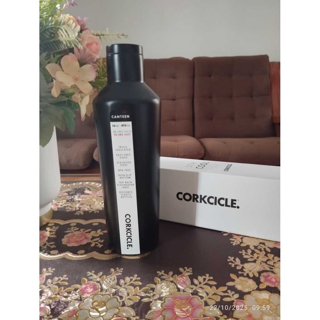 Botol Minum CORKCICLE FULL BLACK New