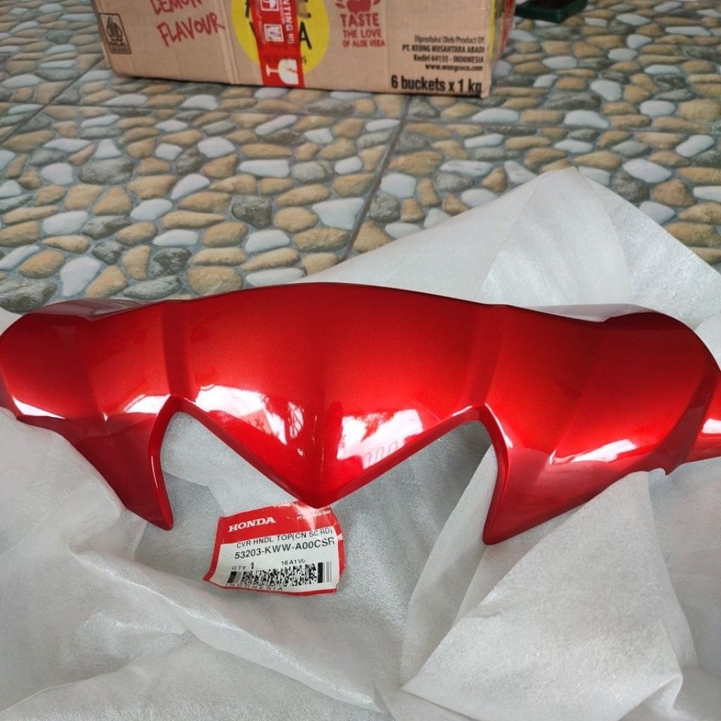 VISOR BATOK KEPALA COVER HANDLE TOP REVO ABSOLUTE REVO DX 110 REVO AT MATIC MERAH CANDY TOON 53203-K