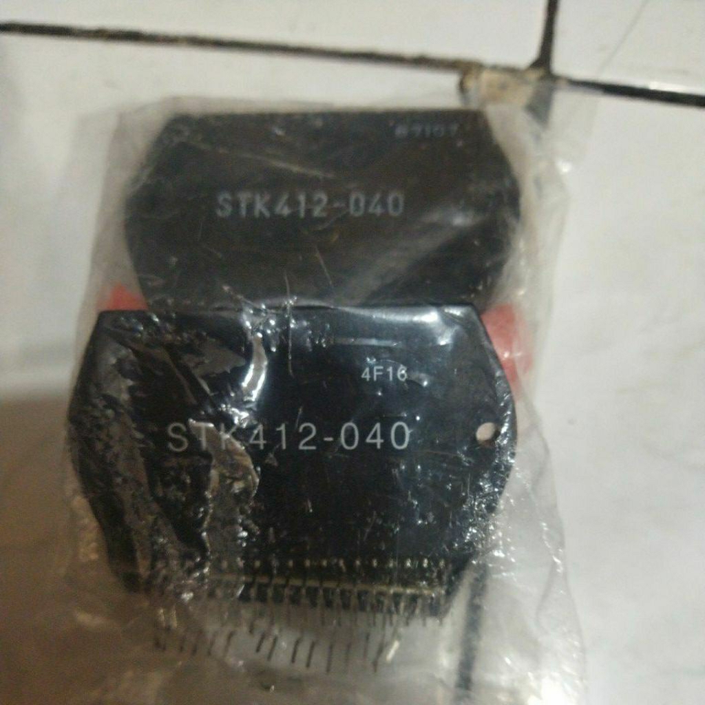 ic /transistor STK 412-040 sesuai photo