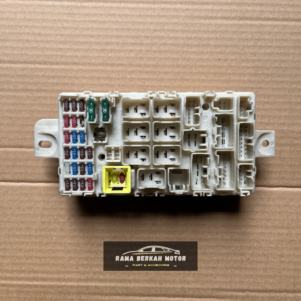 Fuse Box Sekring / Sikring Mobil Mitsubishi Xpander / Pajero Original