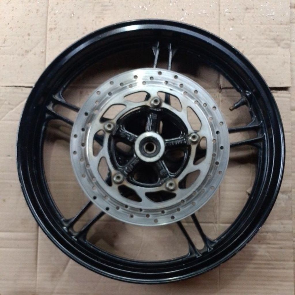 Velg R15 depan pelg original Yamaha R15 depan V2 depan v2