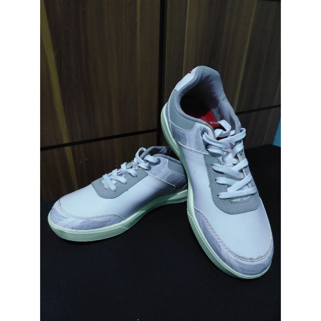 SEPATU AEROSTREET X GETZKE