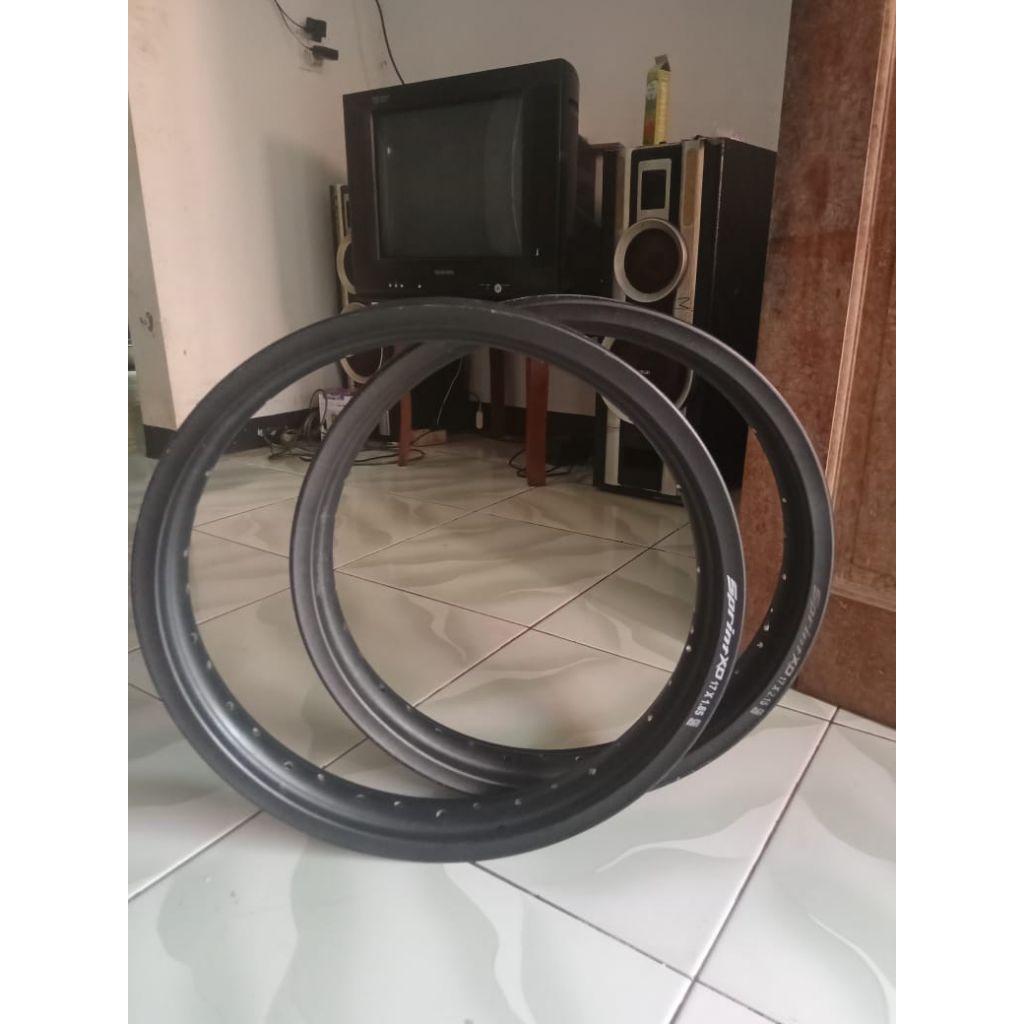pelk velg sprint XD 215-17 & 185-17
