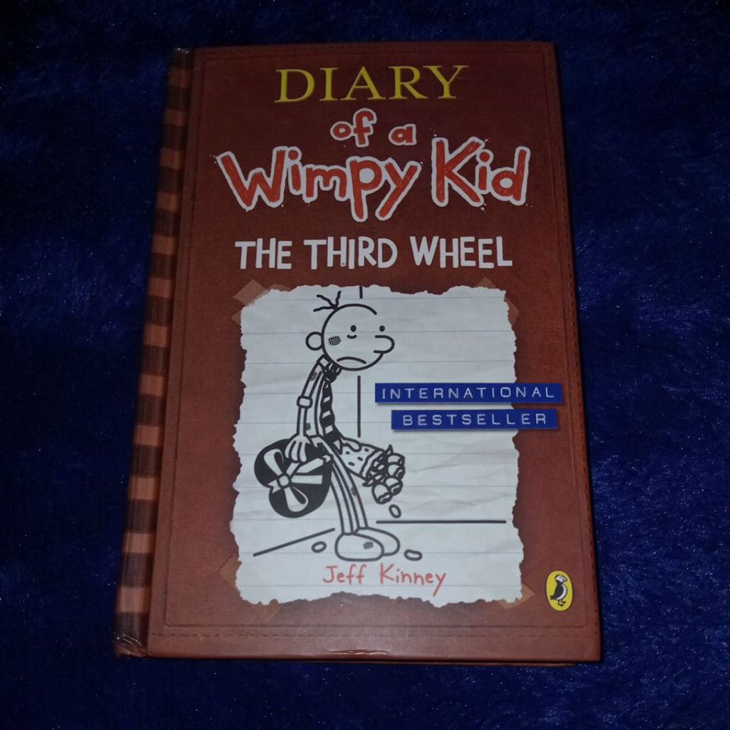 buku diary of a wimpy kid - the third wheel (Hardcover)