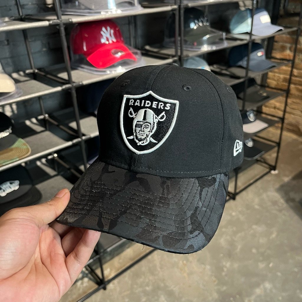 Topi new era raider camo bordir logo