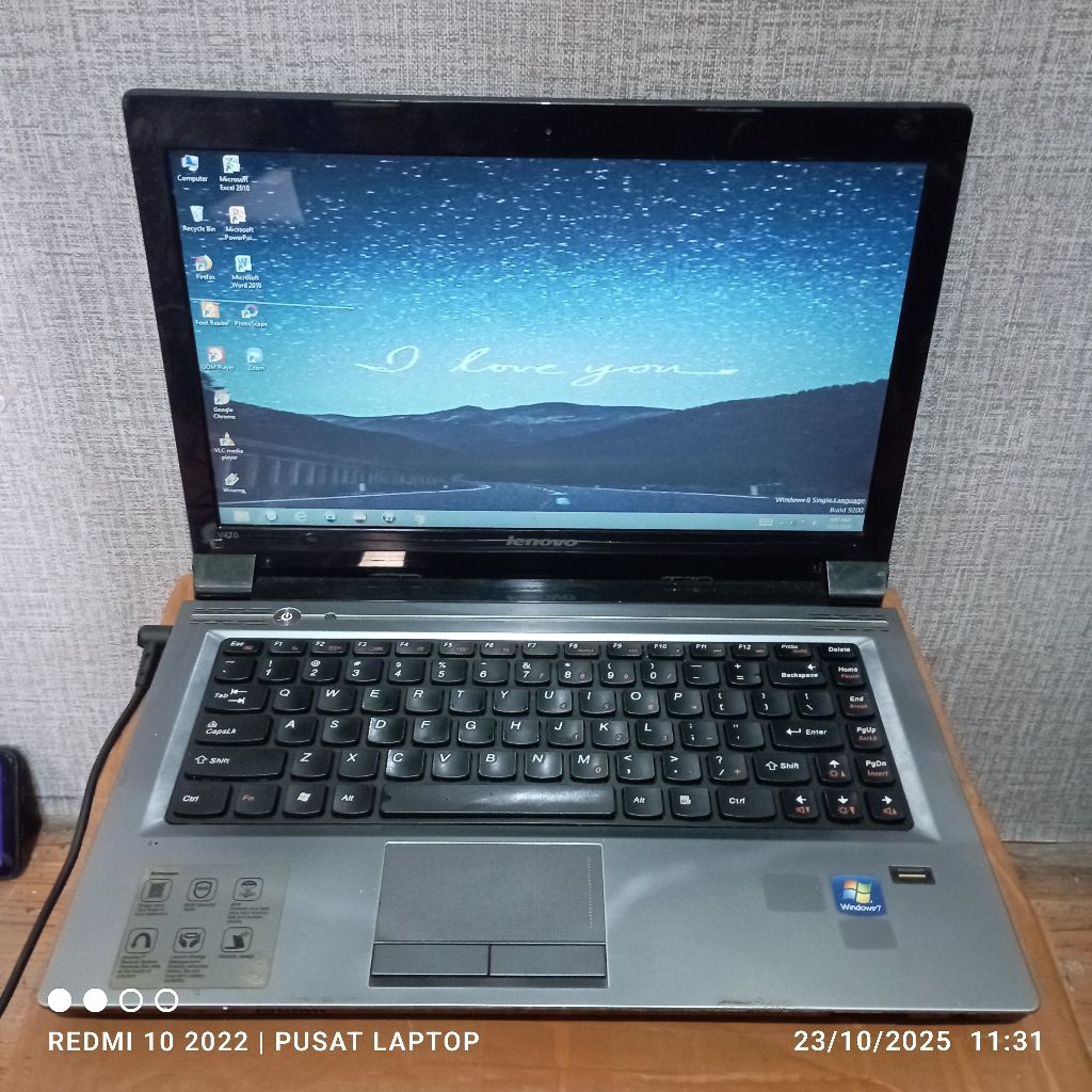 Laptop Lenovo V470 windows 8 Intel coreTM i7 Ram2gb HDD500 Lcd14in Kondisi Normal tested siap pakai 