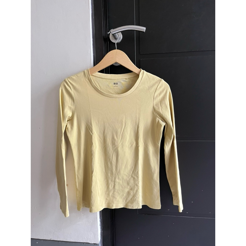 preloved kaos uniqlo wanita lengan panjang