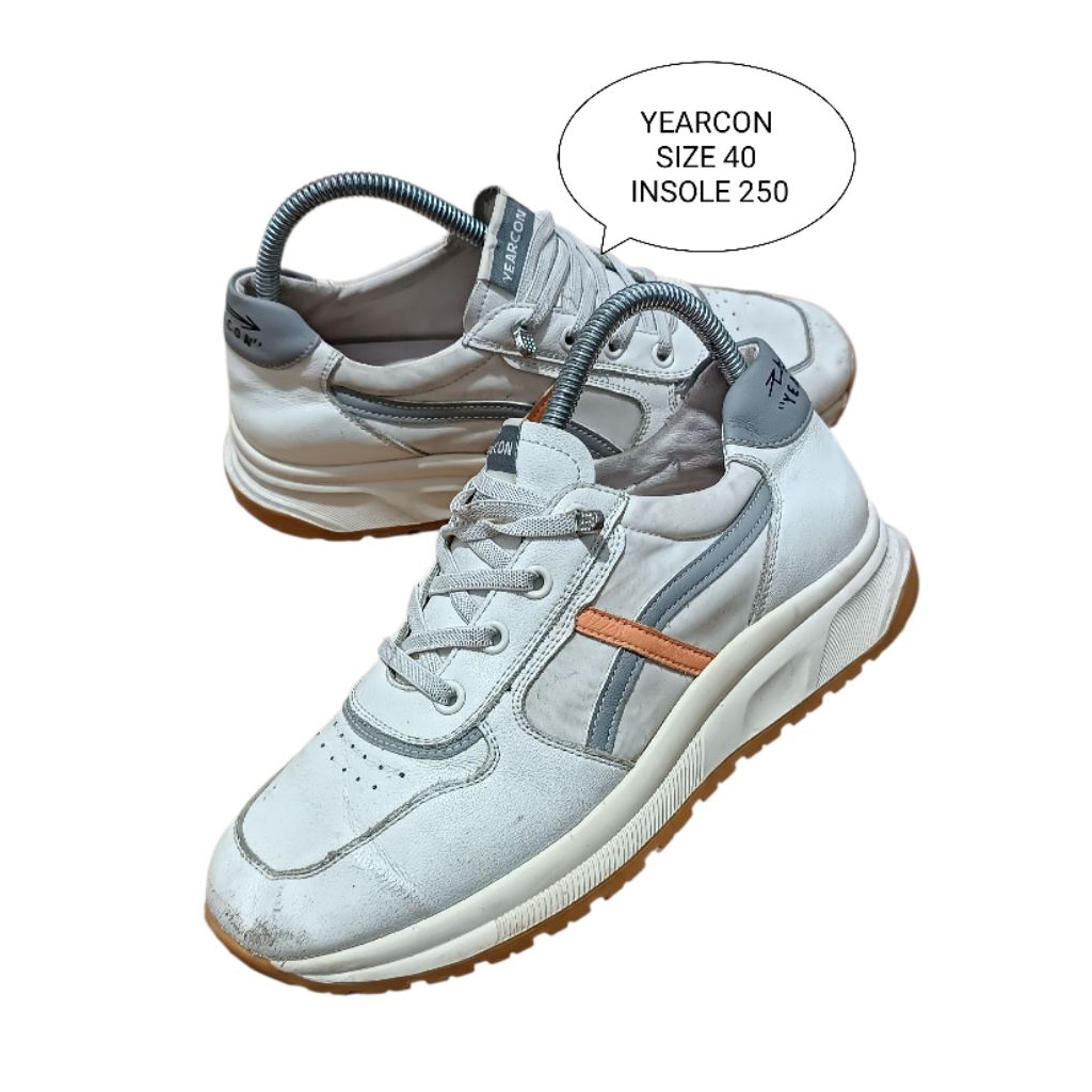 SLIP ON SPORT SIZE 40 BAHAN KULIT BRAND YEARCON PRELOVED